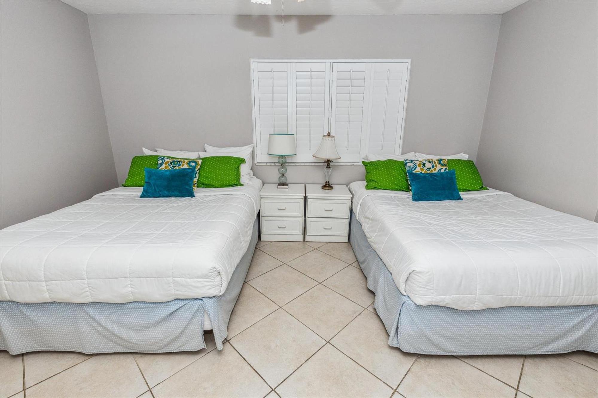 Shoreline Towers 1063 Destin