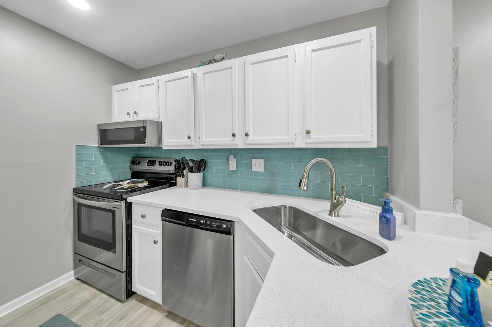 Newly Remodeled In Sandpiper Cove Now With Free Service And Pet Friendly *