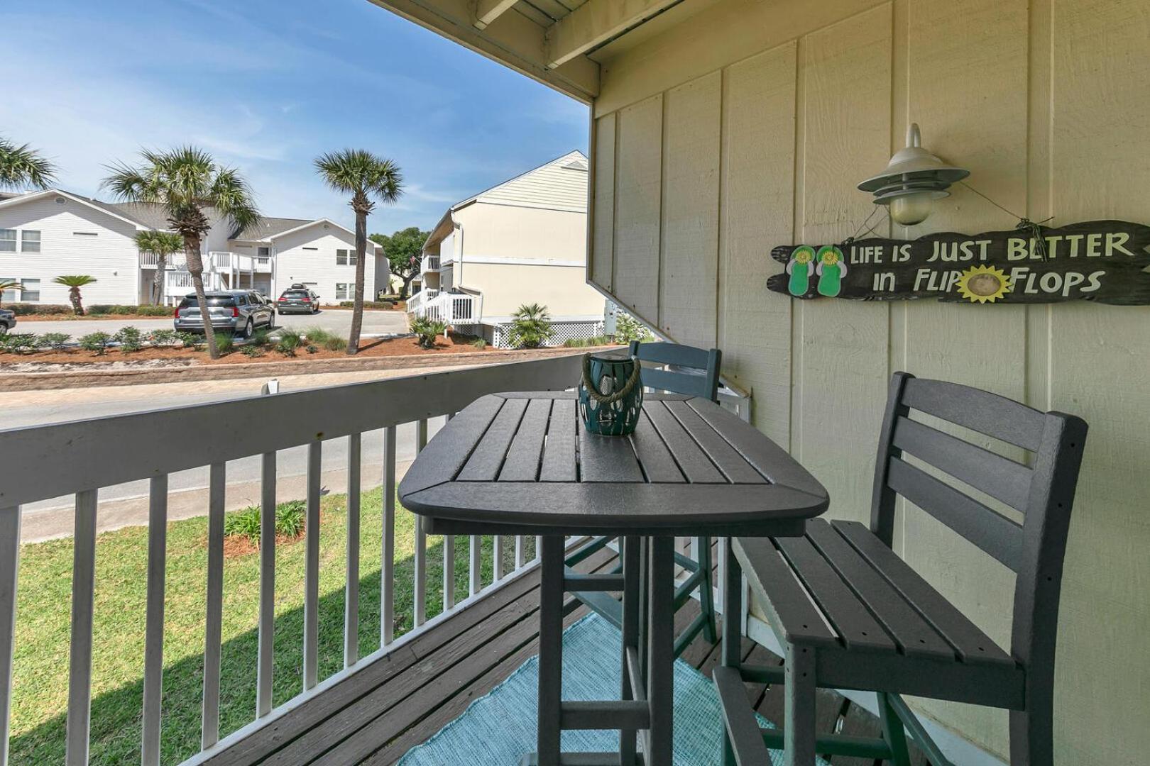 Newly Remodeled In Sandpiper Cove Now With Free Service And Pet Friendly Holiday home