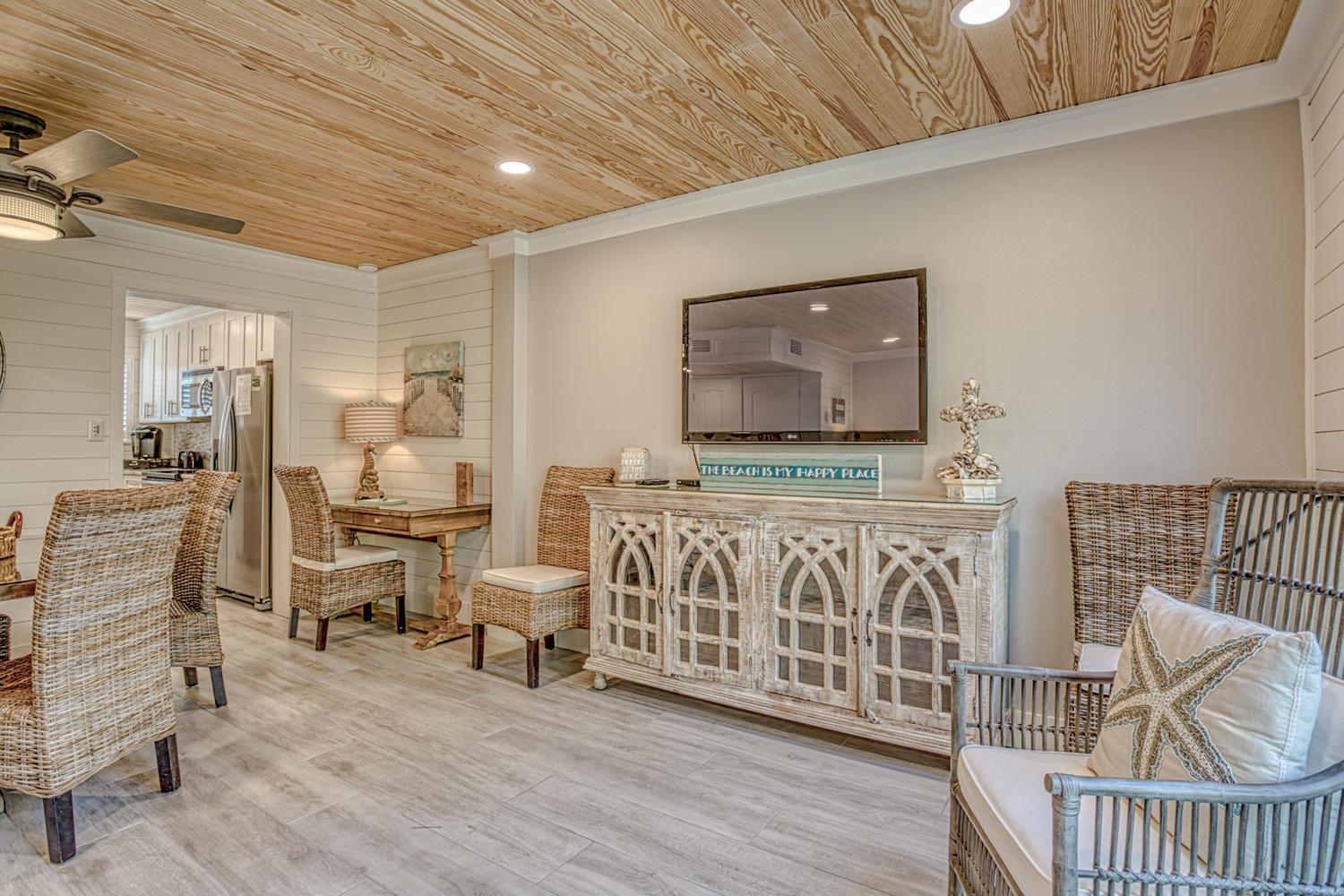 Holiday home Southbay 101 Completely Remodeled 3 Bedroom Townhome Only 30 Yards From The