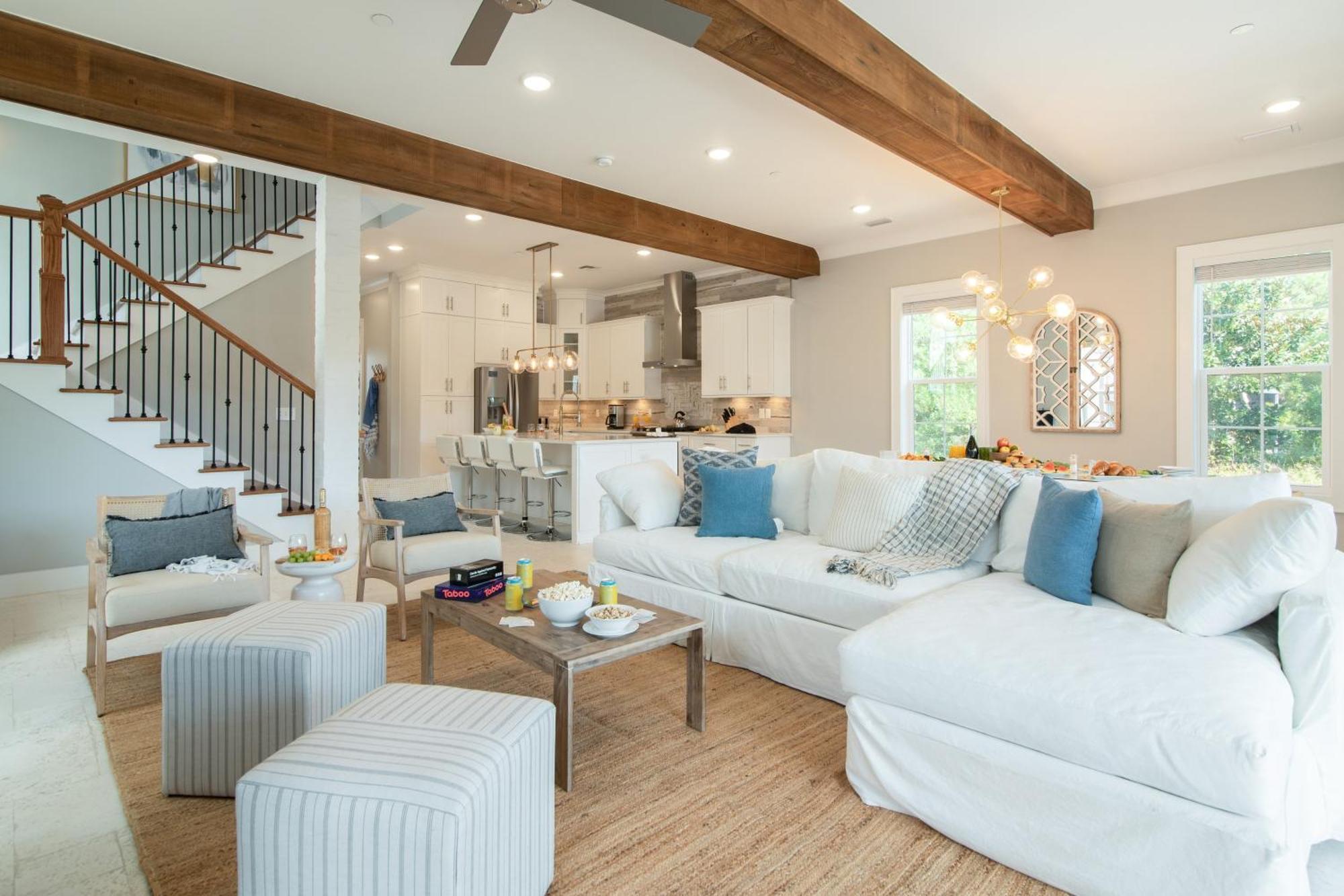 Edgewater By Avantstay Gorgeous Character Lakefront W Private Dock Destin