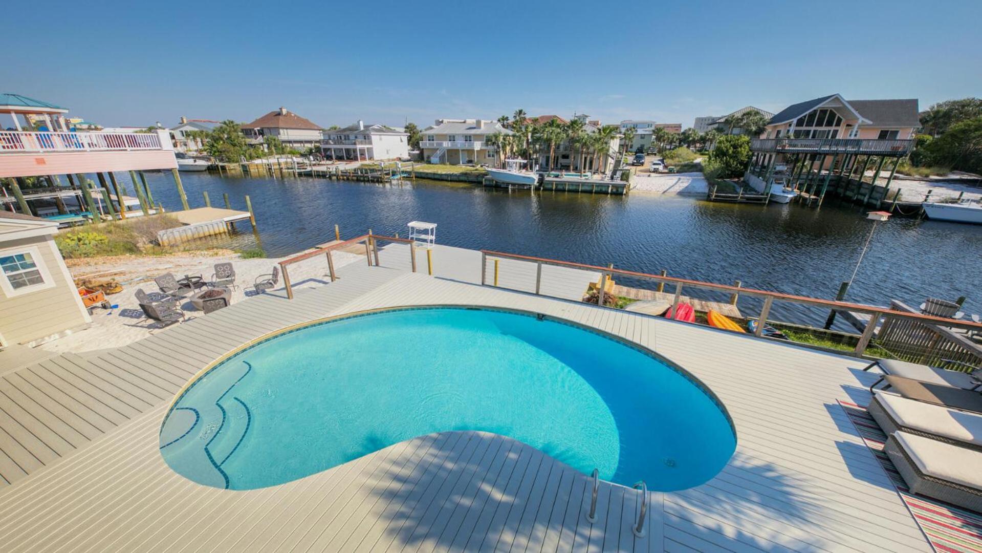 Palm Breeze - Is A 4br With Private Pool And Boat Dock In *