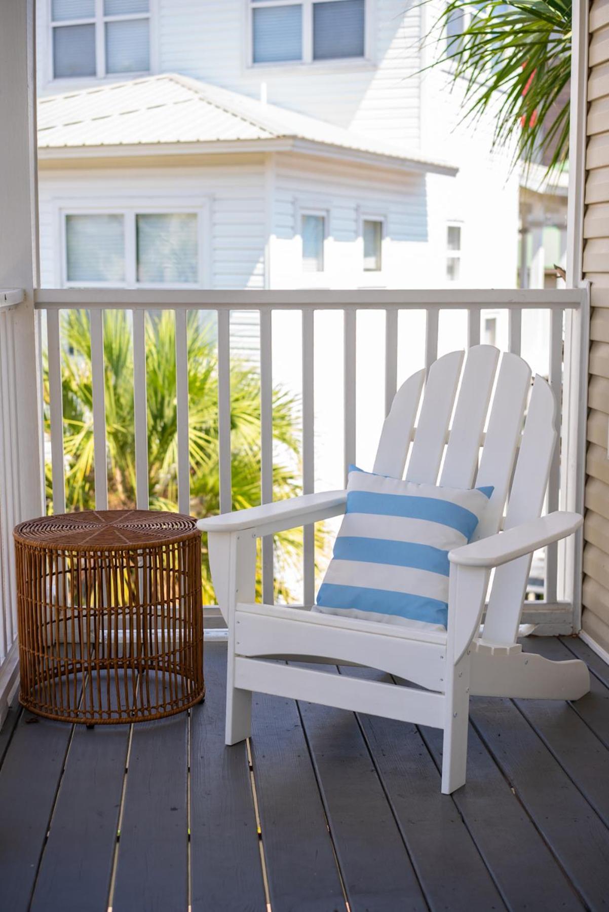 Cay Destin