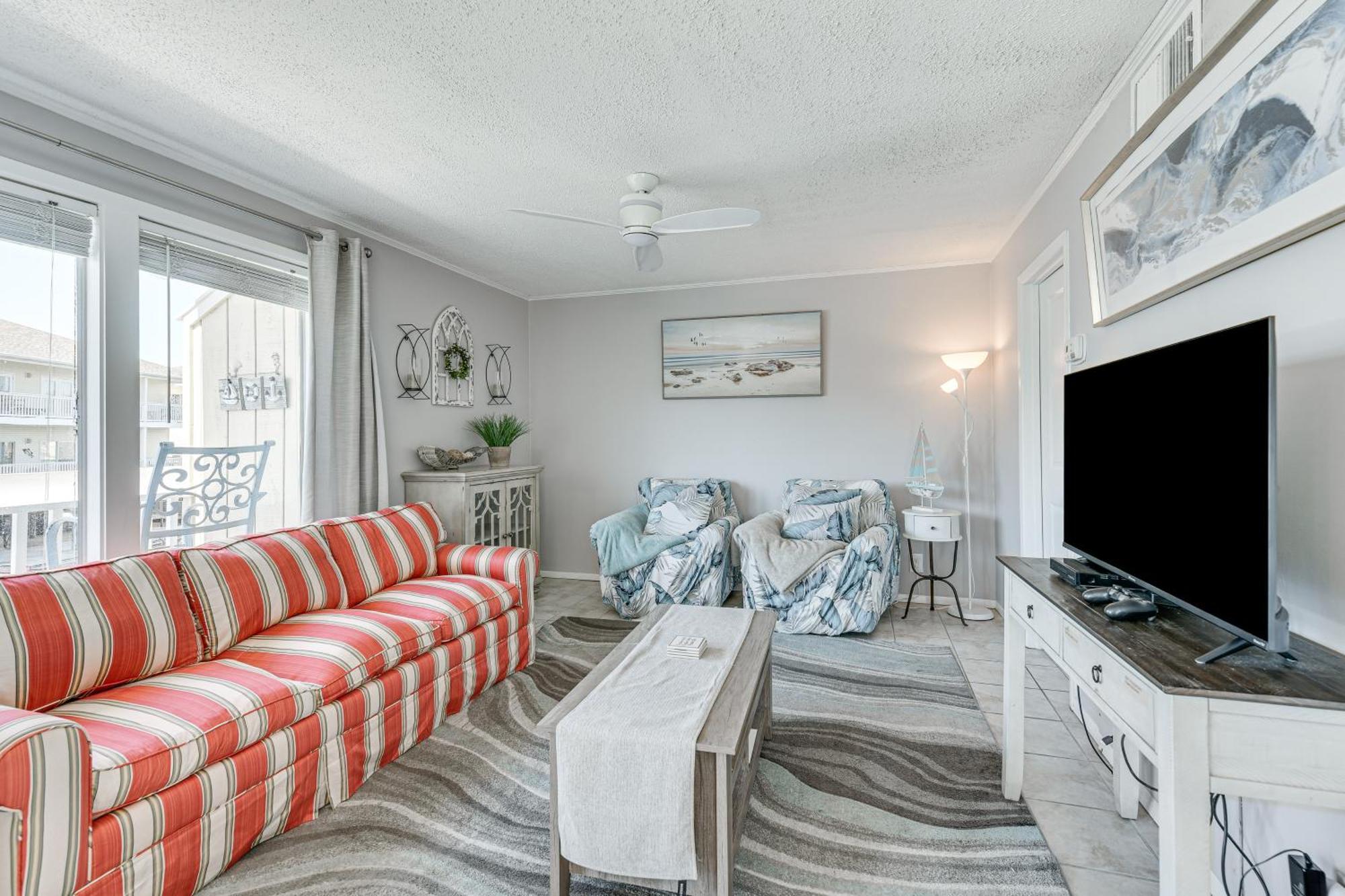 Canalfront With Pool - Walk To Beach! Apartment Destin