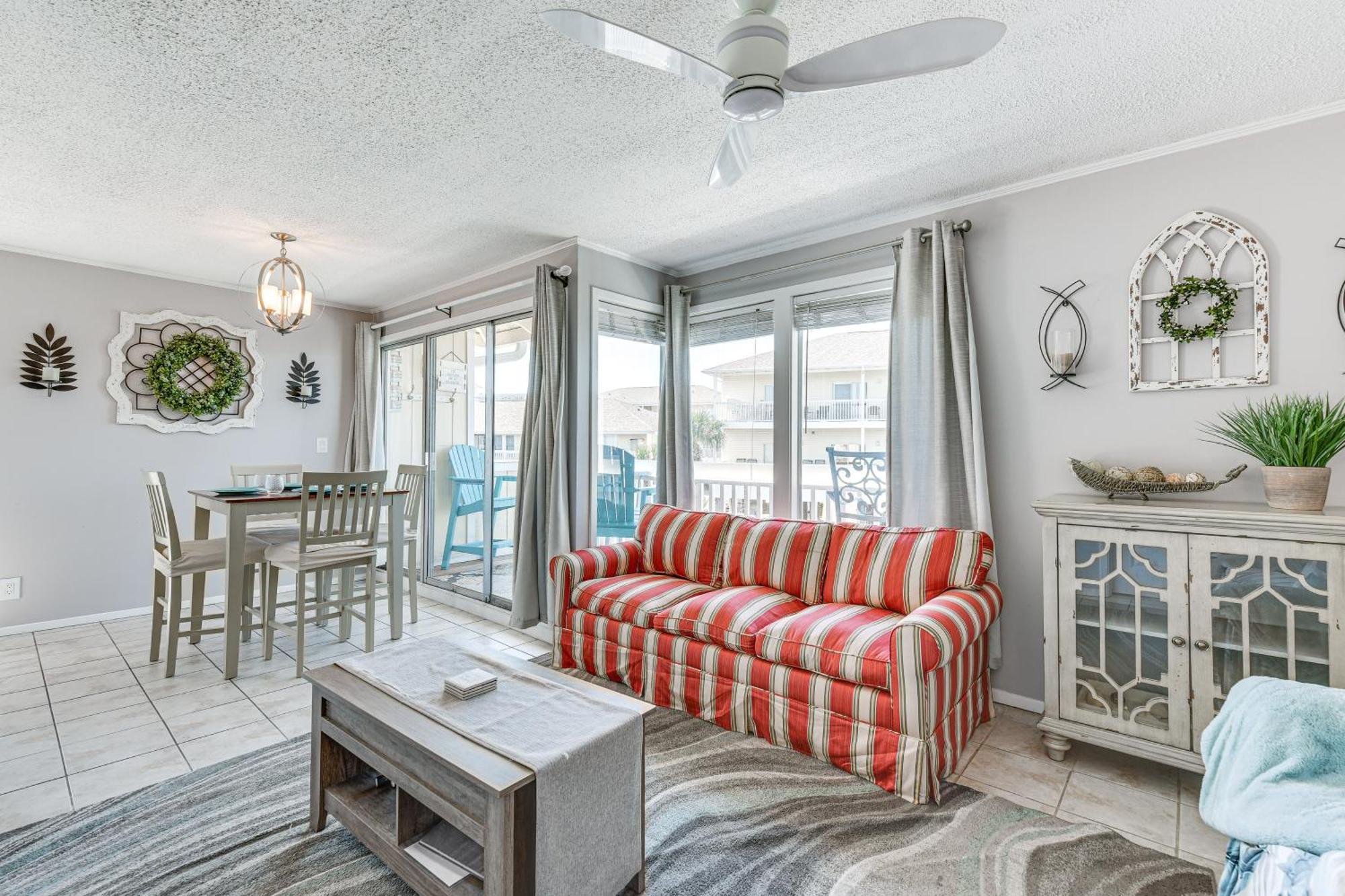 Canalfront With Pool - Walk To Beach! Apartment *