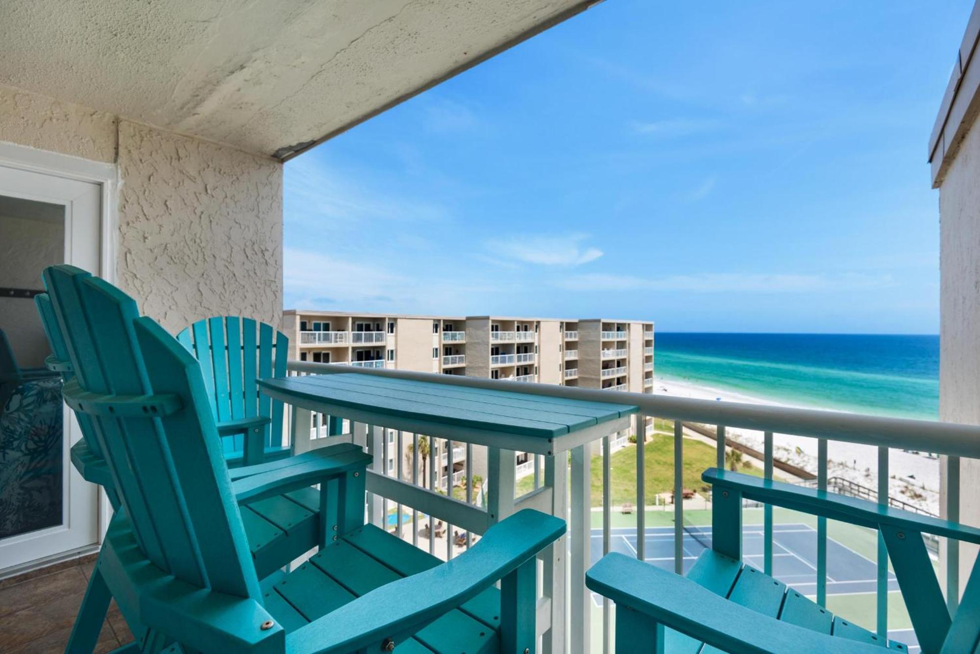 Holiday Surf And Racquet Club 707 * Destin