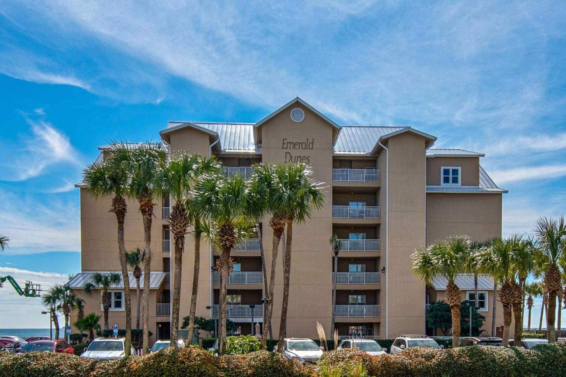 Emerald Dunes # 101 Holiday home *