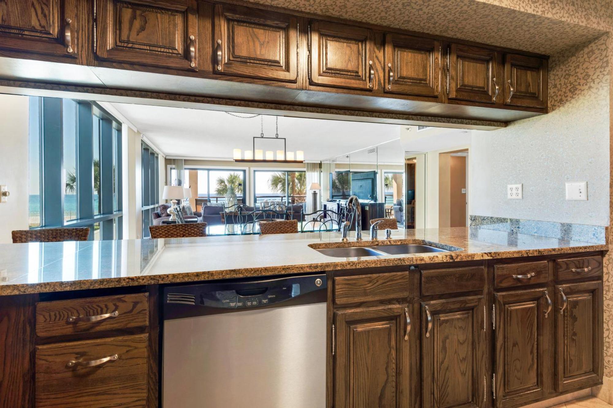 Emerald Towers Apartment