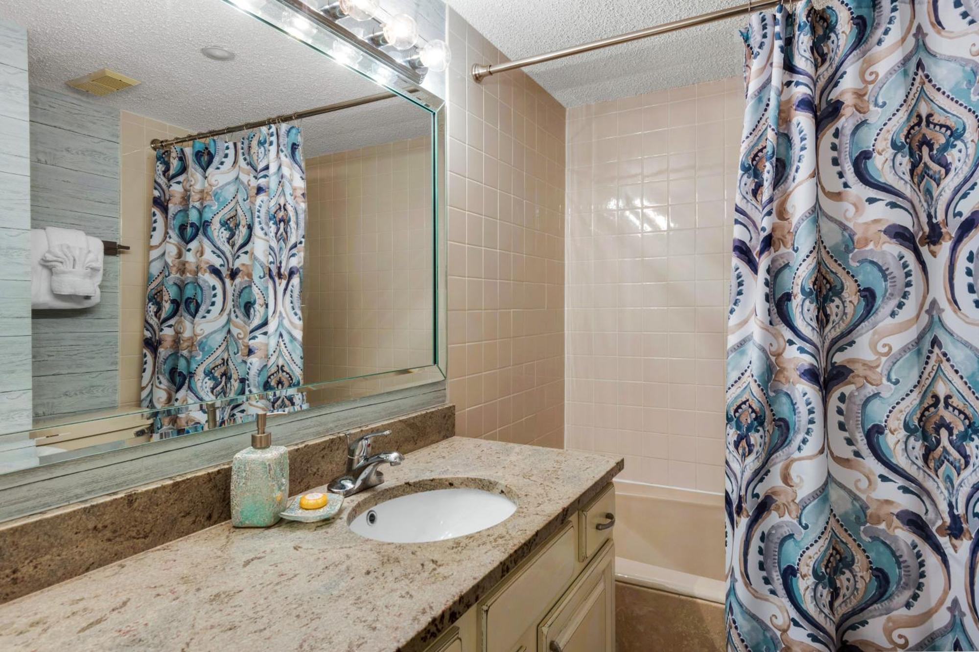 Emerald Towers Apartment