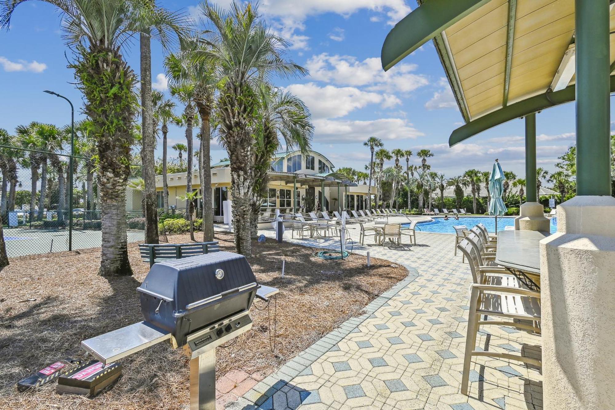 Five O'clock Somewhere At Destiny East Holiday home Destin