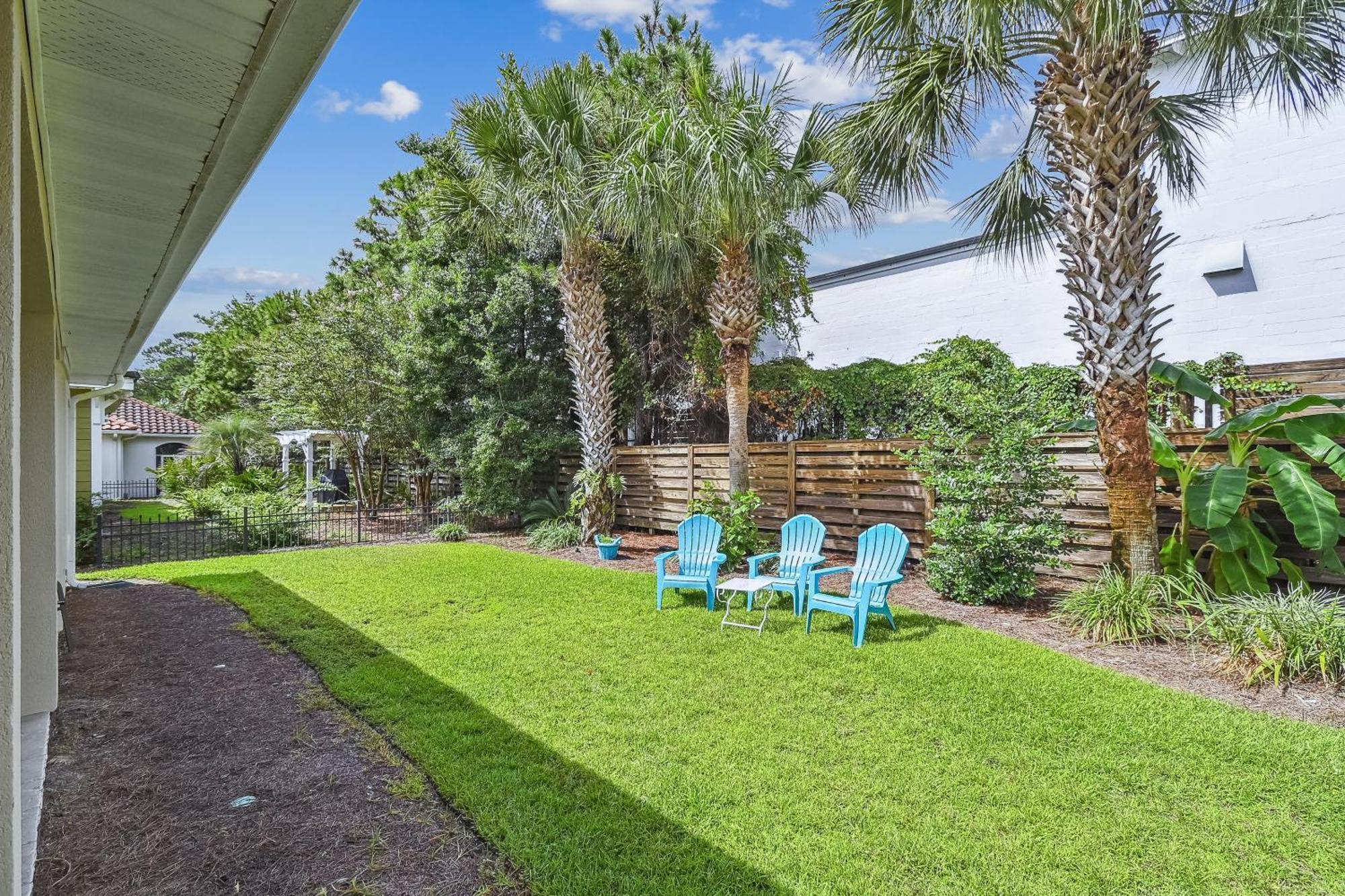 Five O'clock Somewhere At Destiny East Holiday home *