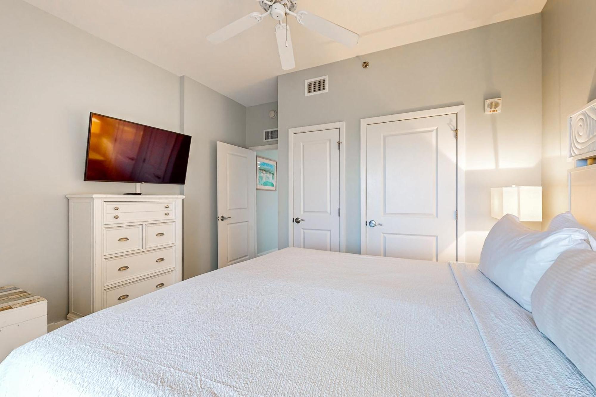 Luau Iv Apartment