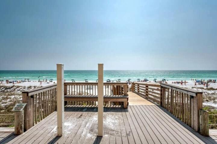 Holiday home Deja View Beachfront Sunrise Svc Included Destin