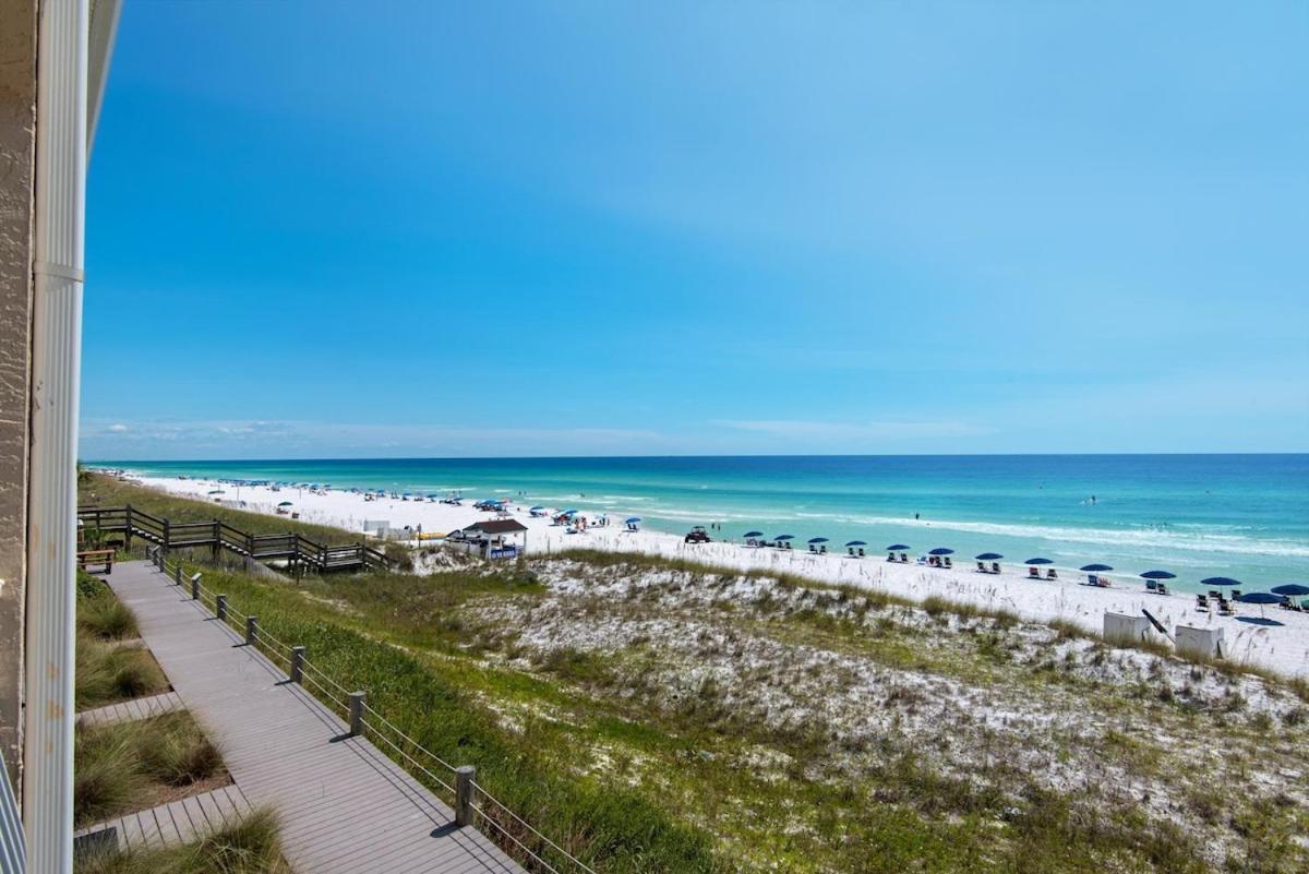 Holiday home Deja View Beachfront Sunrise Svc Included *