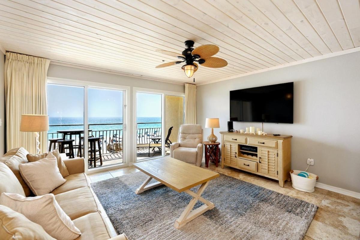 Deja View Beachfront Sunrise Svc Included Holiday home Destin