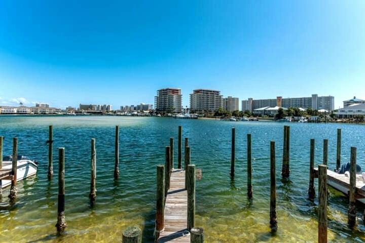 Sea-renity 4 Waterfront Balconies Gated Destin