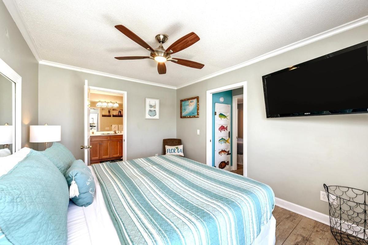 Holiday home Sea-renity 4 Waterfront Balconies Gated Destin