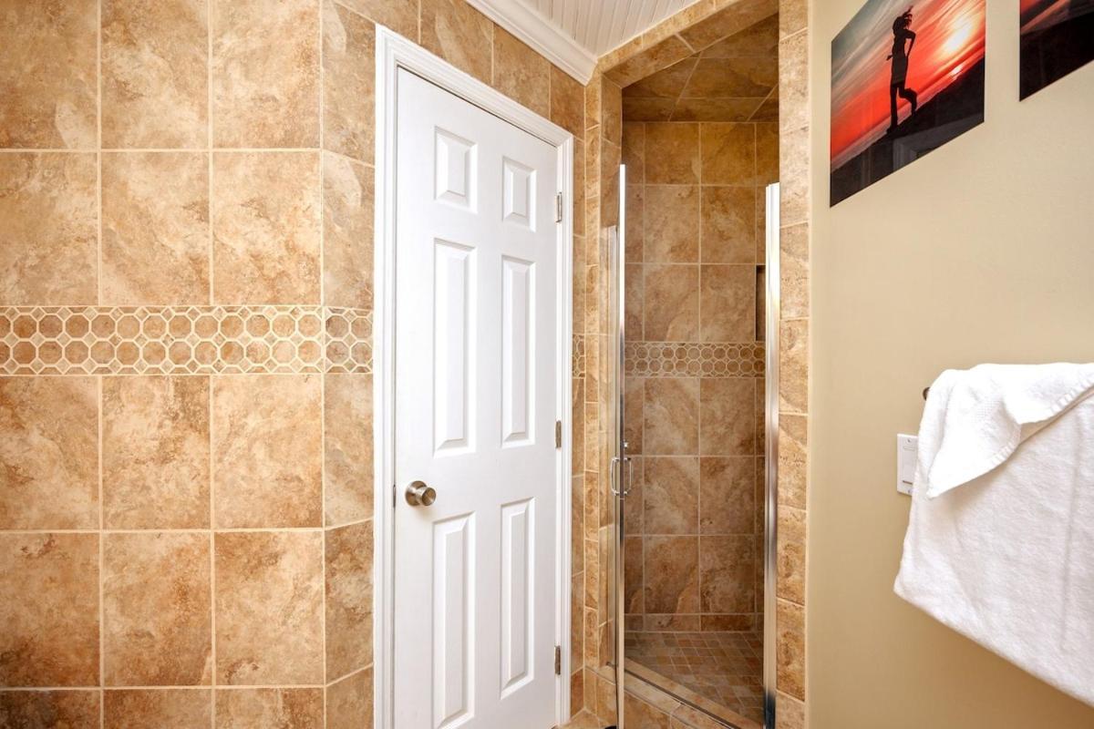 Sea-renity 4 Waterfront Balconies Gated * Destin