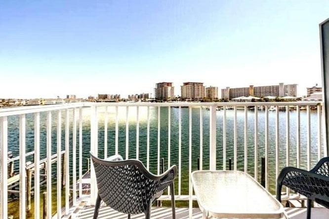 Holiday home Sea-renity 4 Waterfront Balconies Gated *