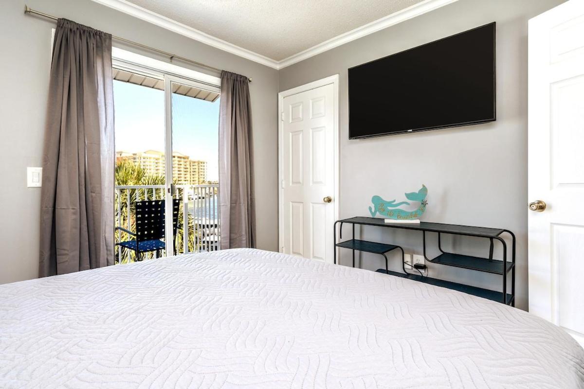 Sea-renity 4 Waterfront Balconies Gated Destin