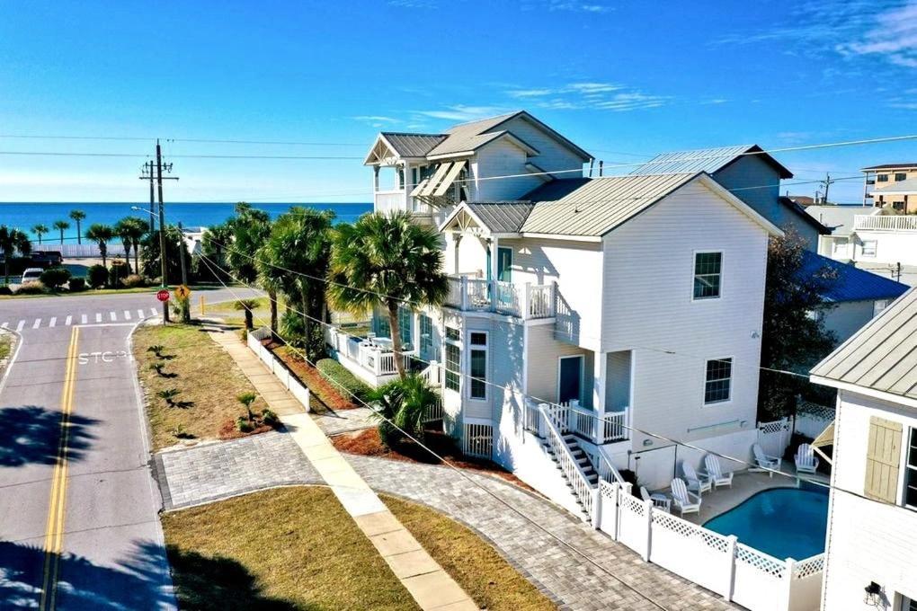 The View Golf Cart & Pool Heat Deals Hottub