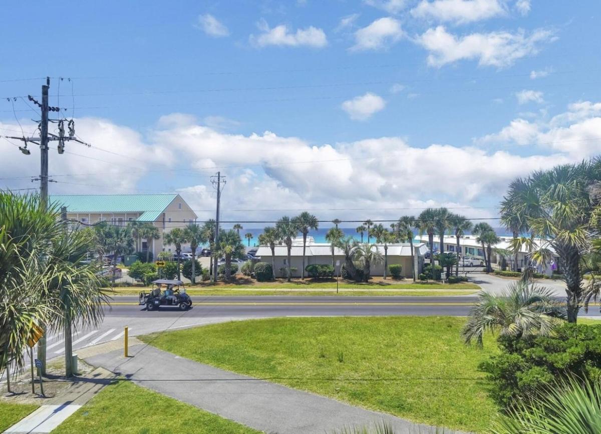 The View Golf Cart & Pool Heat Deals Hottub