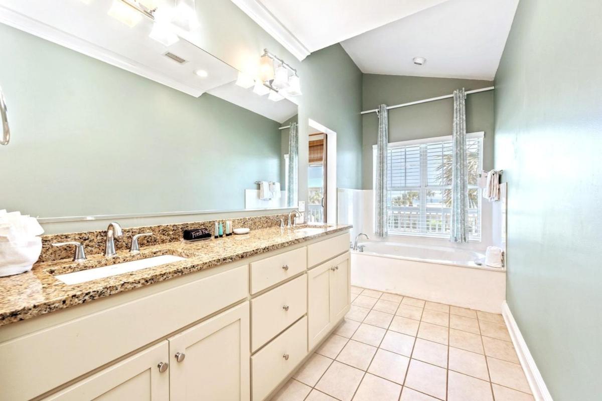 Holiday home The View Golf Cart & Pool Heat Deals Hottub *