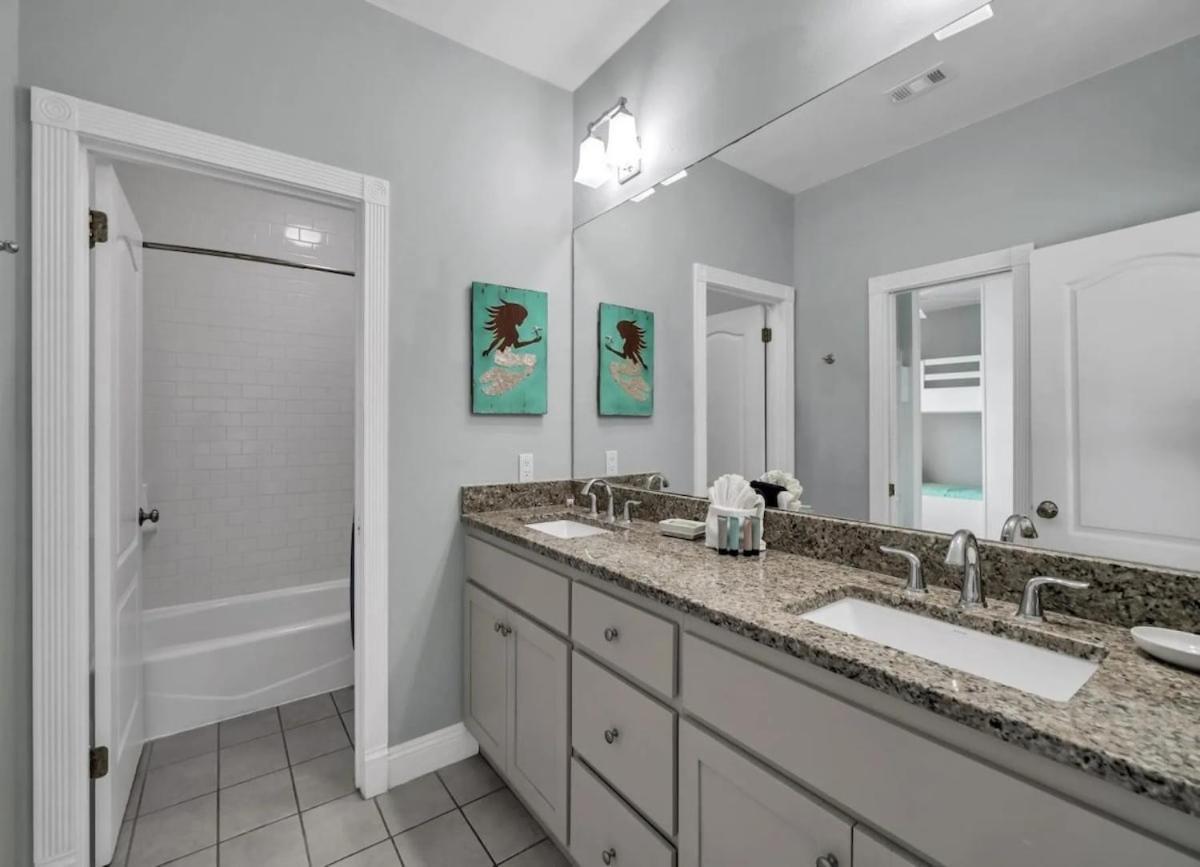 The View Golf Cart & Pool Heat Deals Hottub Holiday home Destin