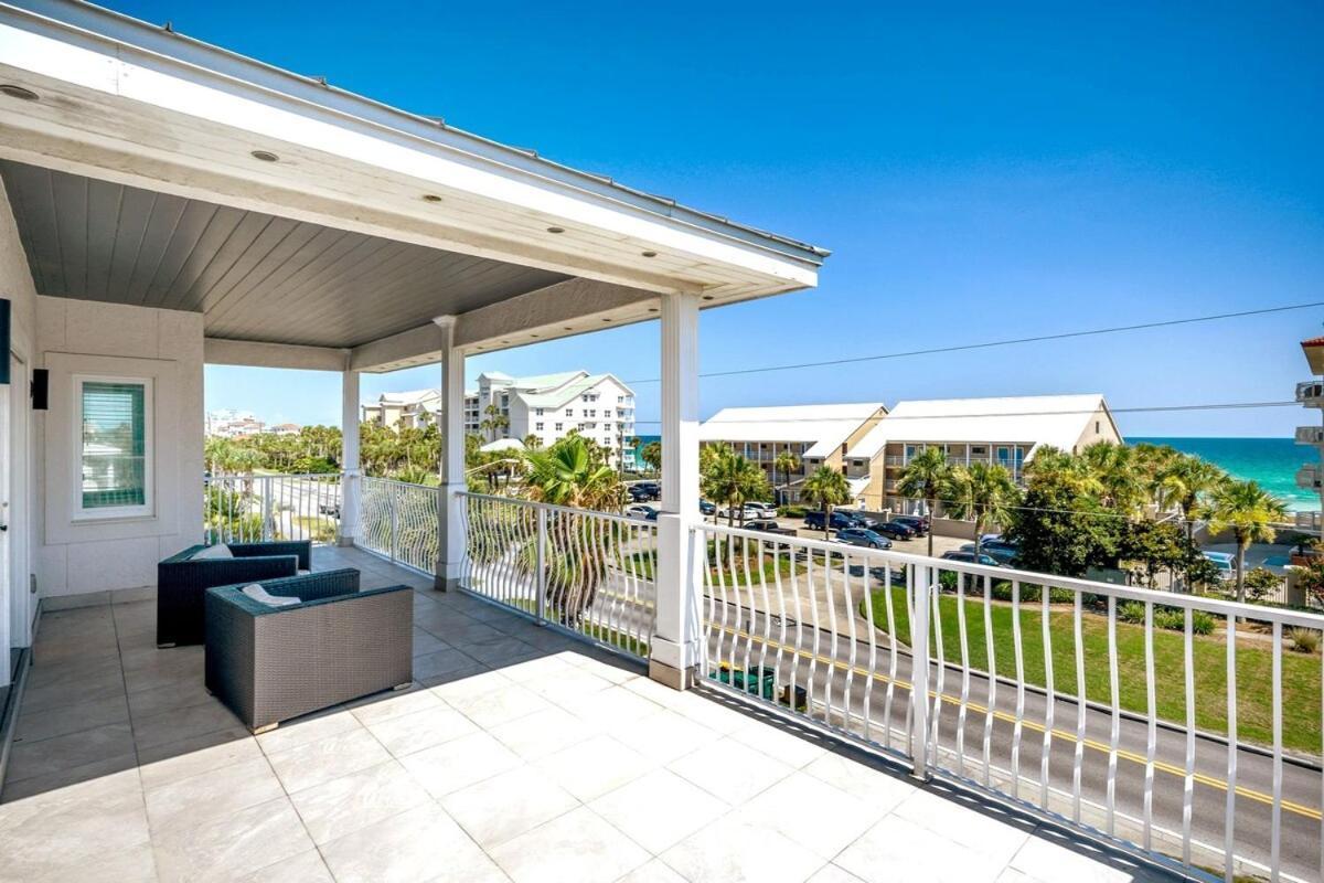 Sunbelievable Heated Pool N Golf Cart Deals Holiday home *
