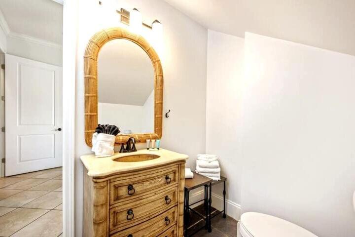 Holiday home Sunbelievable Heated Pool N Golf Cart Deals