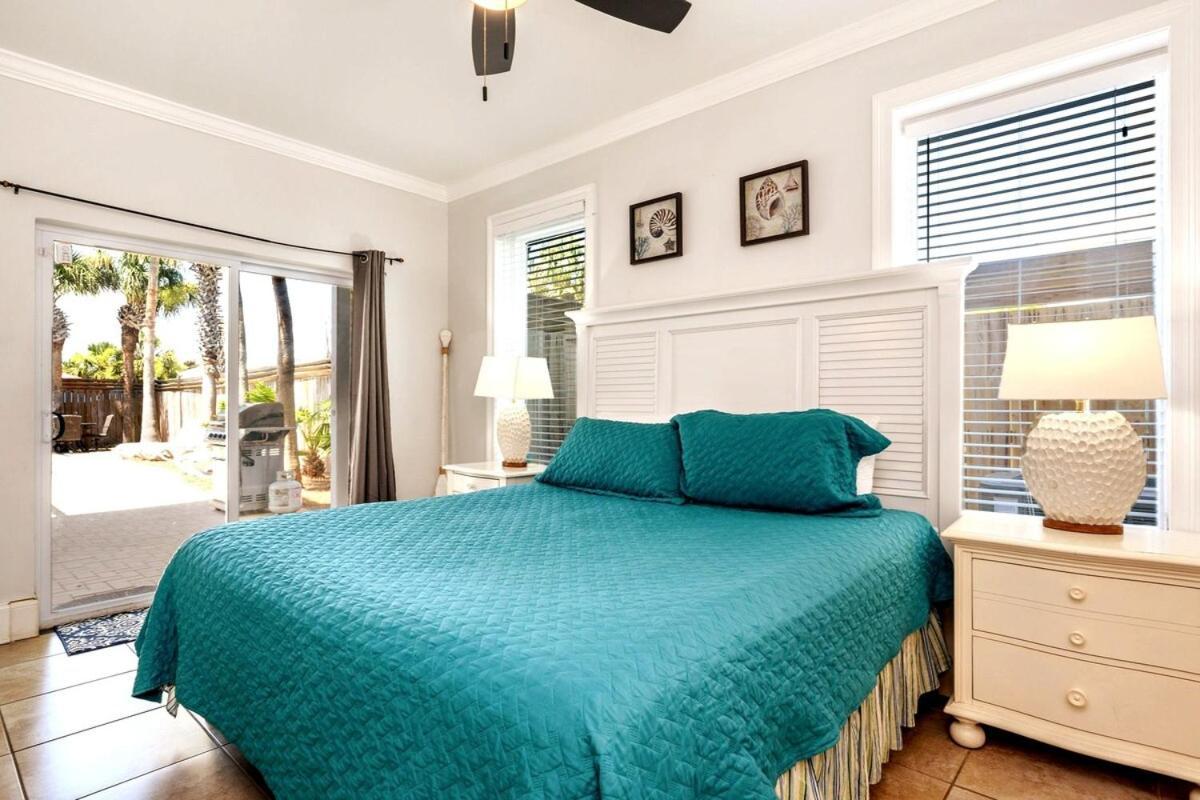 Holiday home Sunbelievable Heated Pool N Golf Cart Deals Destin
