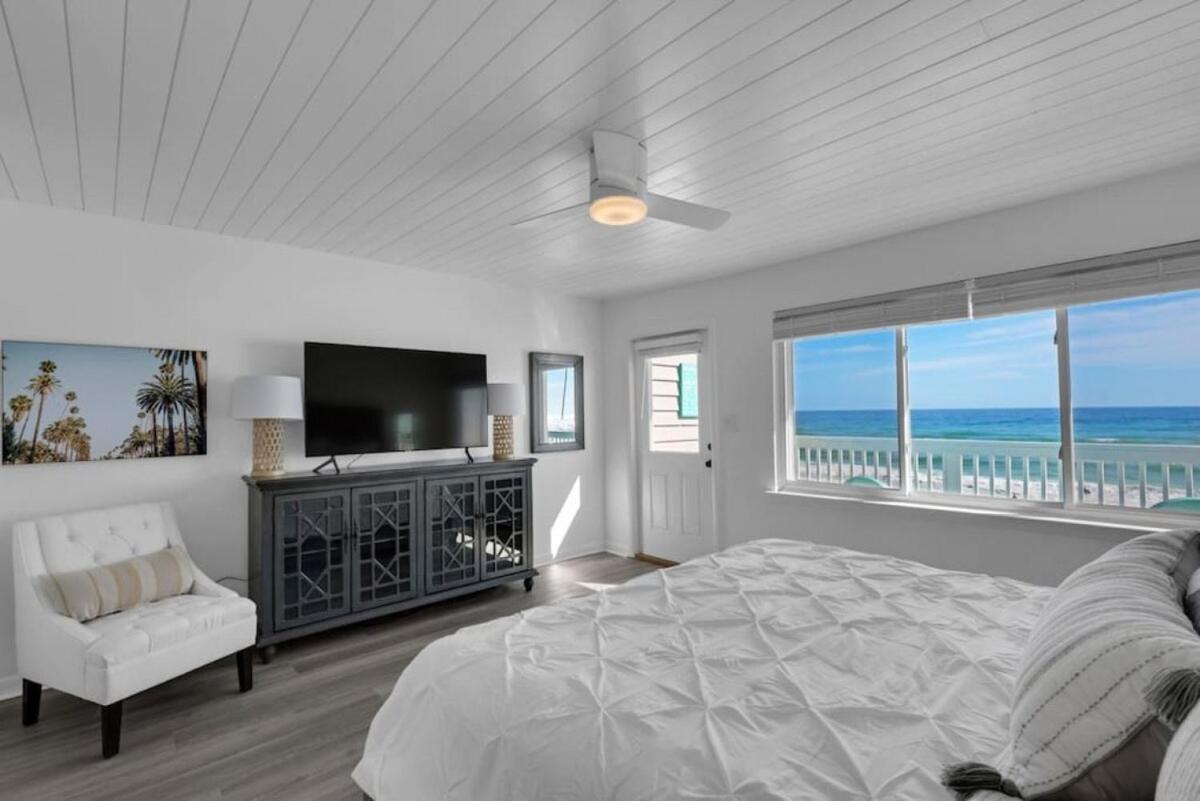 Seaquest 3 Stories Beach Front