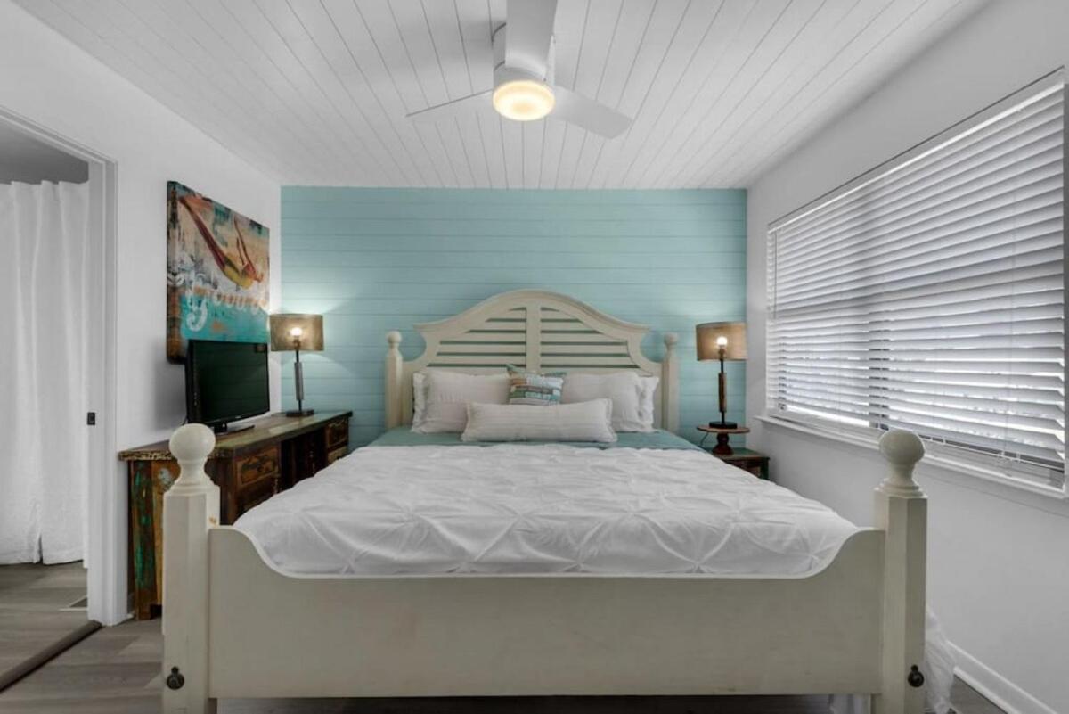 Holiday home Seaquest 3 Stories Beach Front *