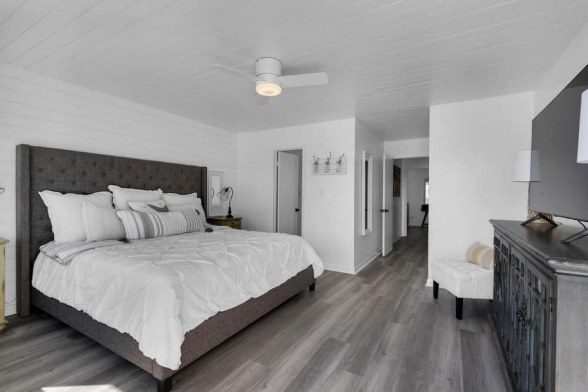 Seaquest 3 Stories Beach Front Destin