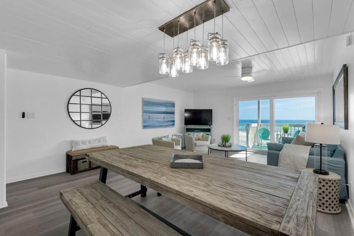 Holiday home Seaquest 3 Stories Beach Front *