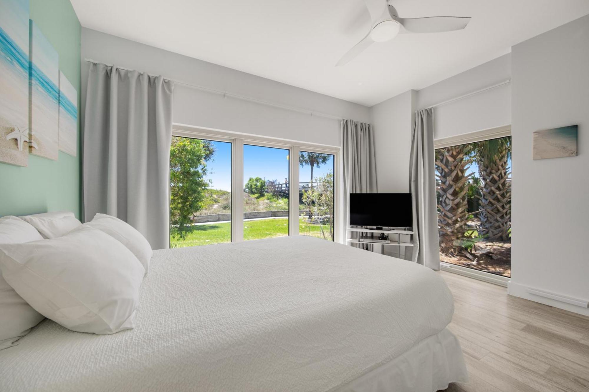Tops'l Manor 114 *