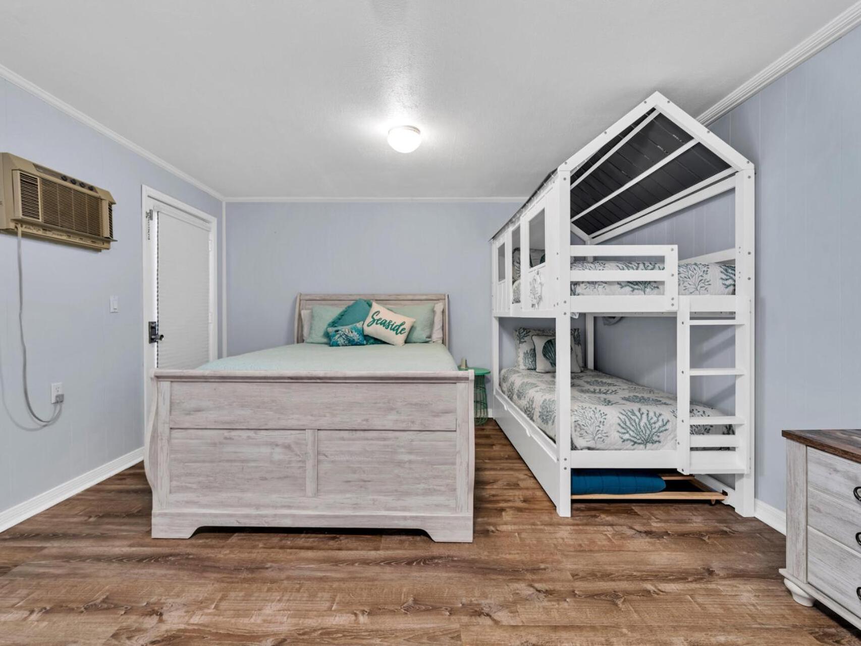 Holiday home Harbor Dreams Beautiful View Lots Near