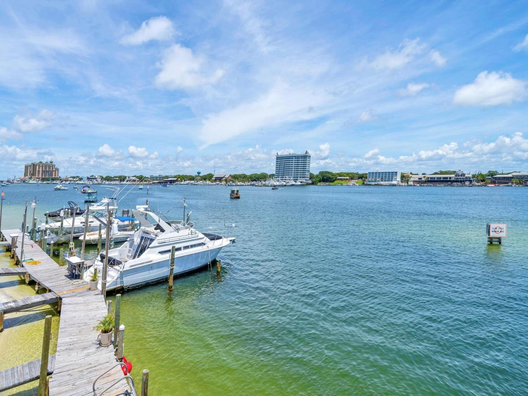 Holiday home Harbor Dreams Beautiful View Lots Near