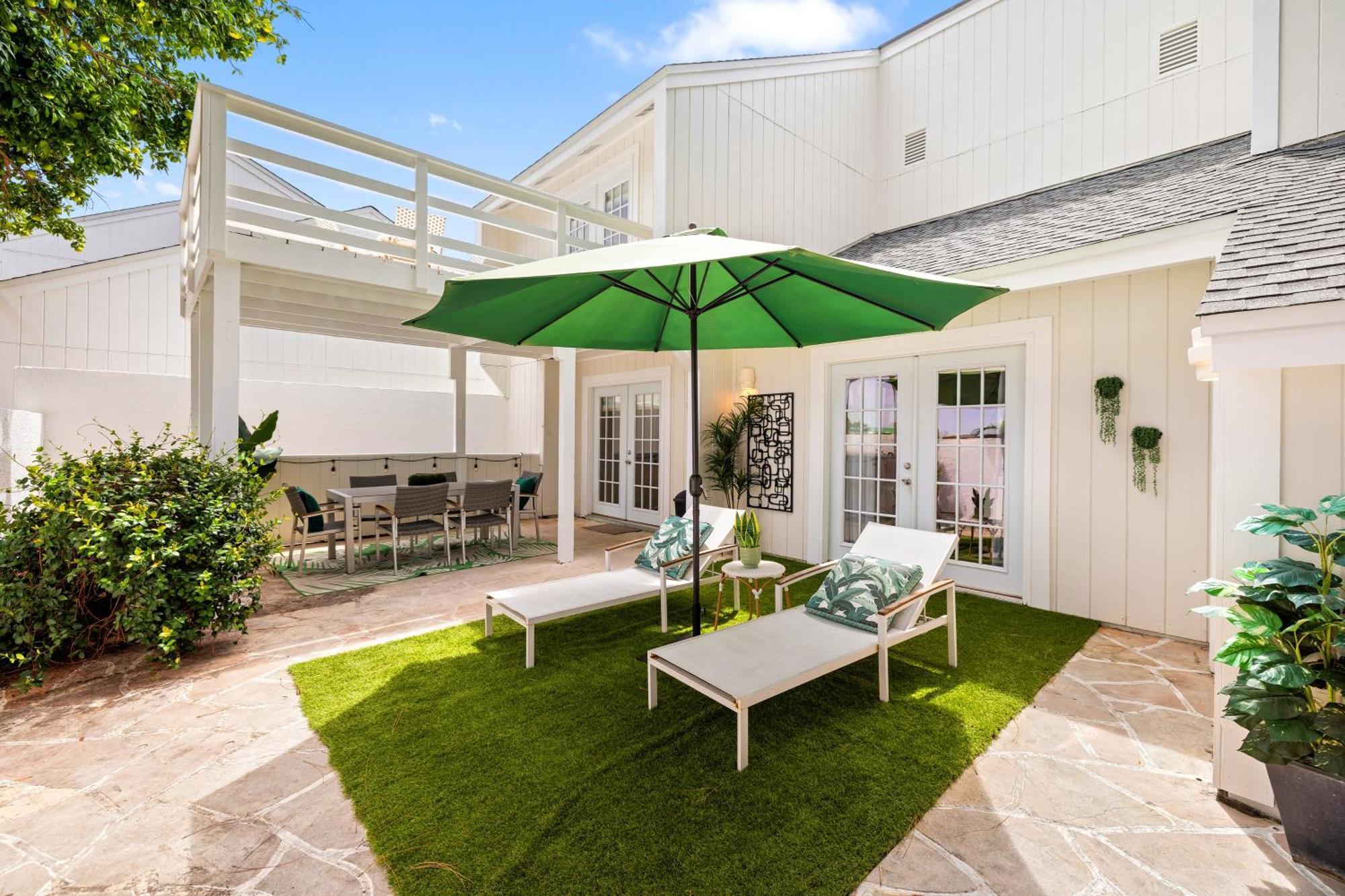 418 Linkside Drive *