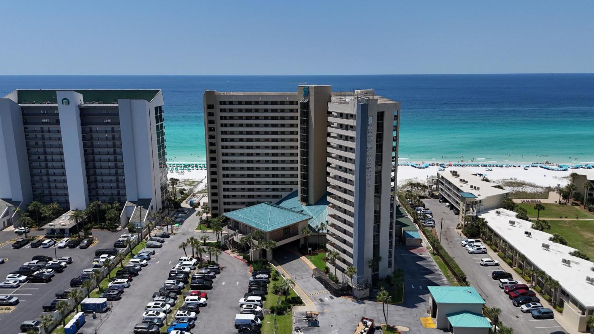 Aparthotel Splash Into Sundestin - Gulf Front - Pool And Restaurant Destin