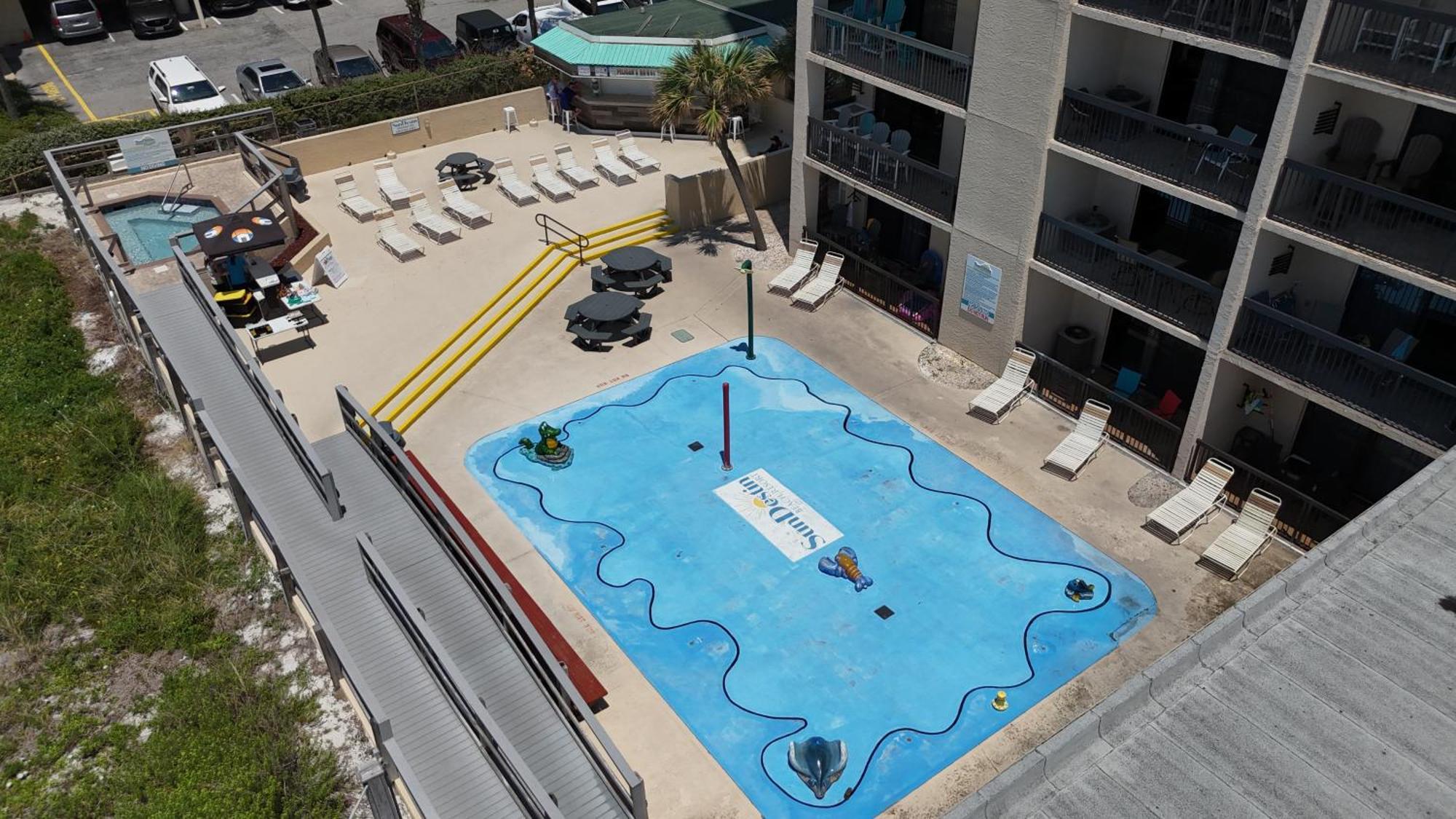 Splash Into Sundestin - Gulf Front - Pool And Restaurant Destin