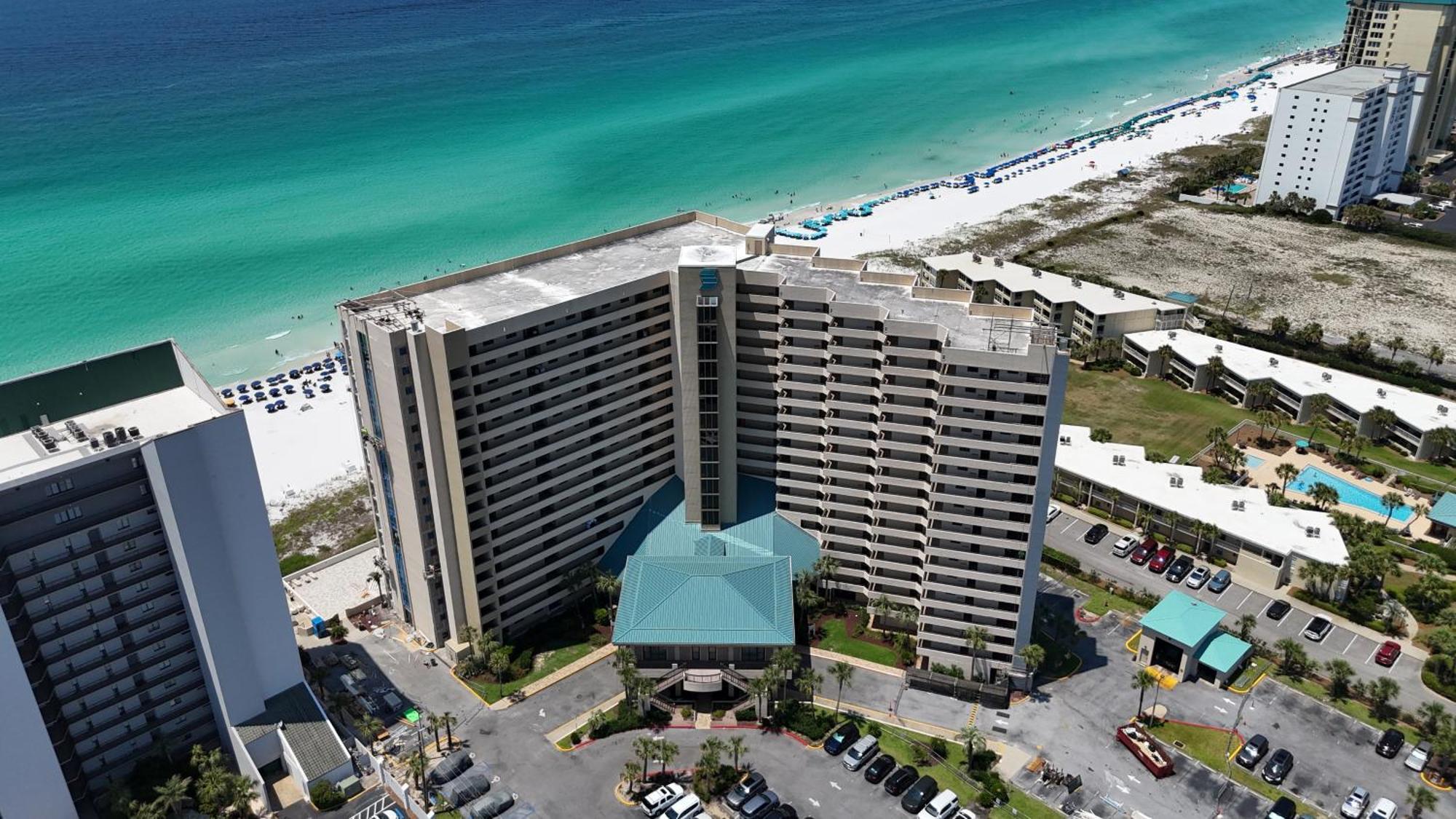 Aparthotel Splash Into Sundestin - Gulf Front - Pool And Restaurant Destin