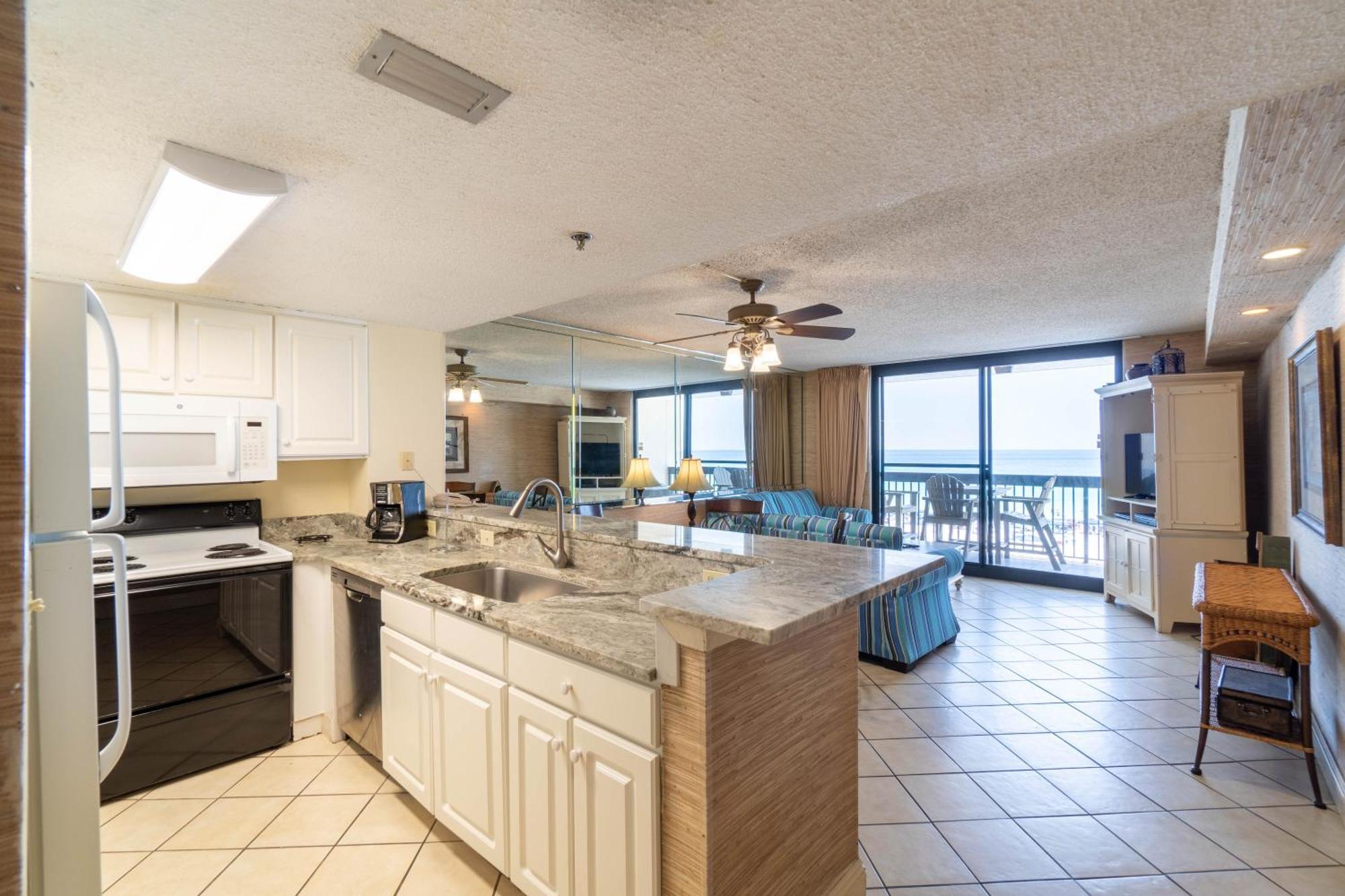 Aparthotel Splash Into Sundestin - Gulf Front - Pool And Restaurant Destin