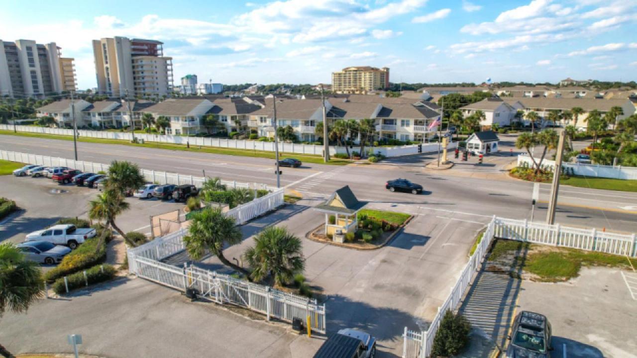 Sandpiper Cove Unit 8125 Updated In Fl
