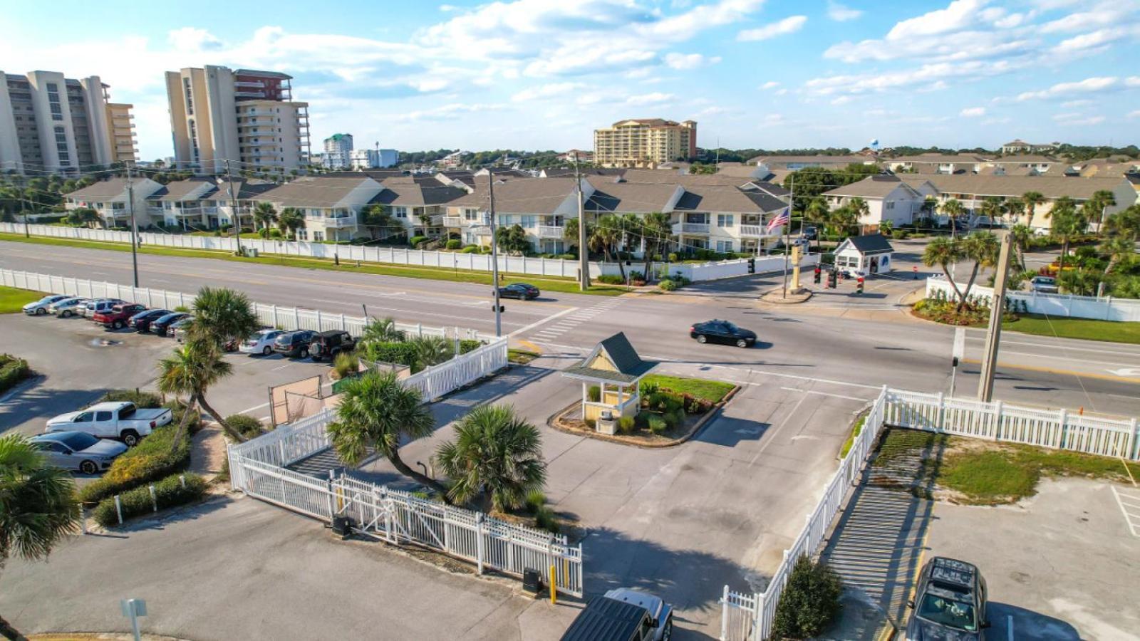 Sandpiper Cove Unit 4139 * Destin