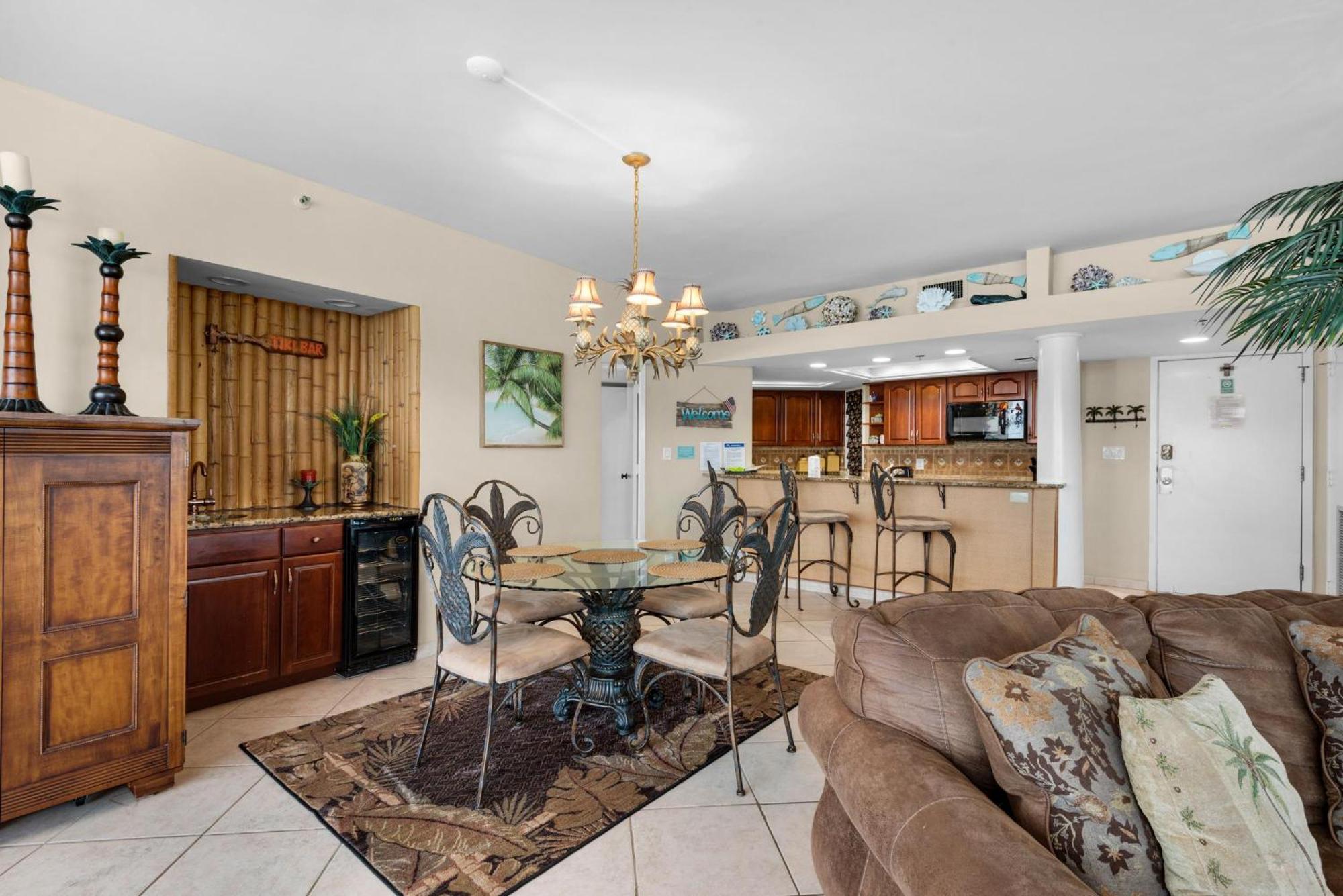 East Pass 308 Apartment