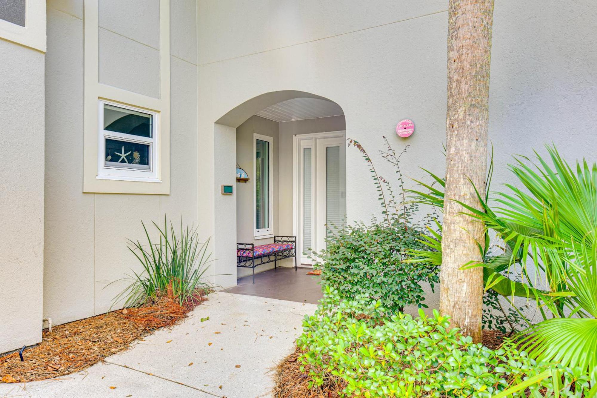 Sandestin With 6-seater Golf Cart Apartment