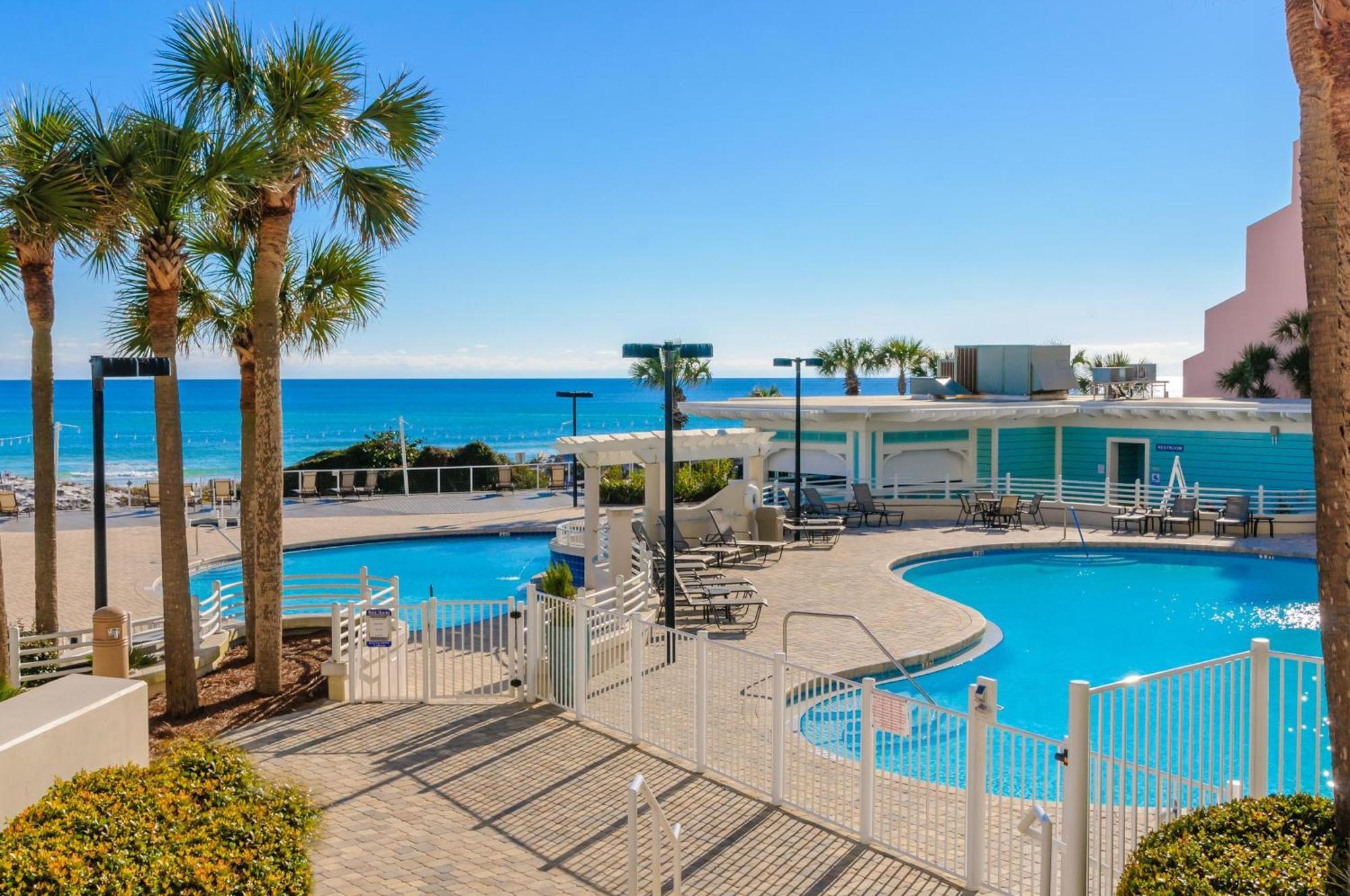 Holiday home Tides 103