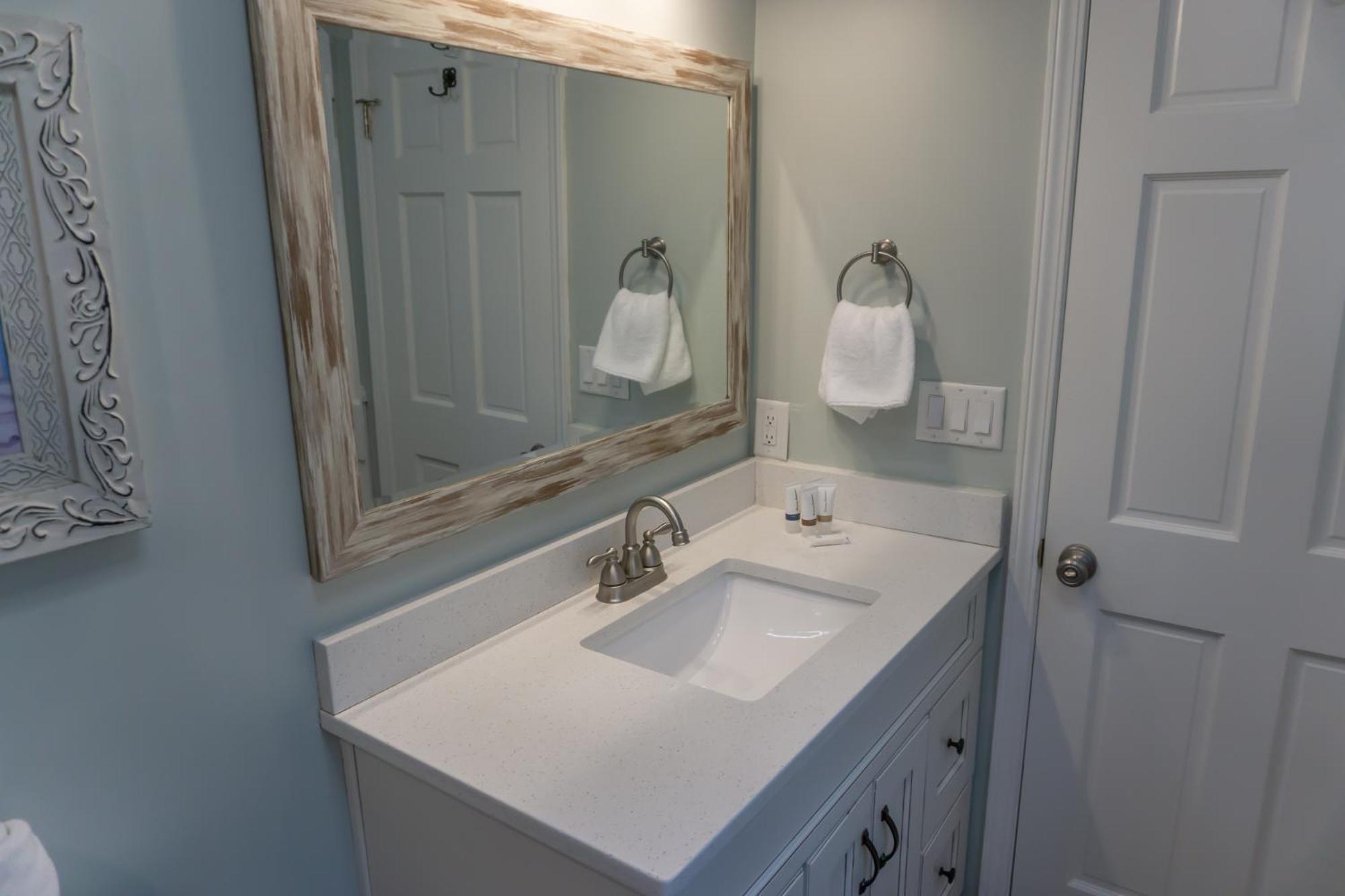166 Seascape Pool Golf2 2 Bunk Destin