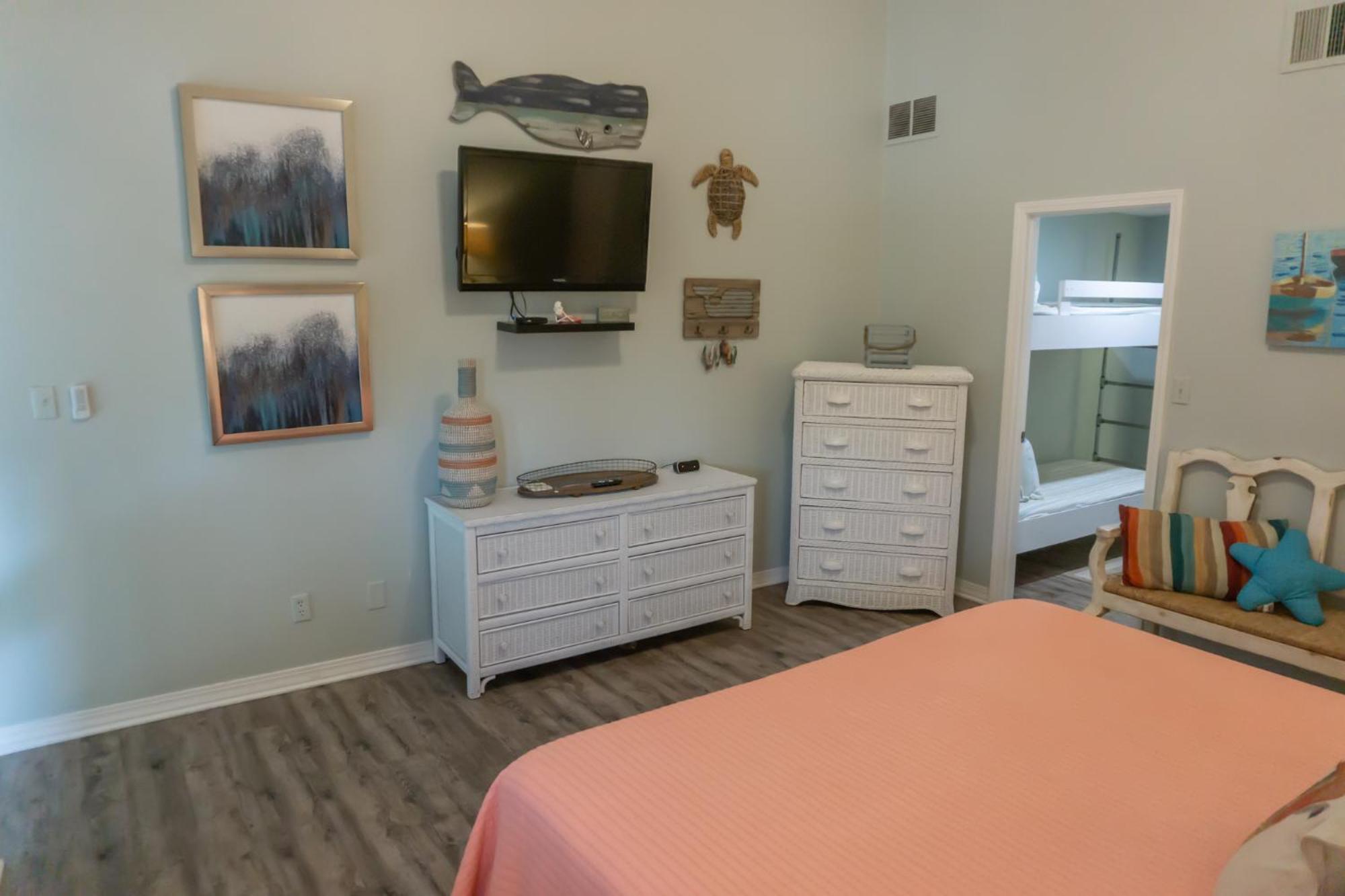 166 Seascape Pool Golf2 2 Bunk Apartment *